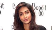 'Jiah Khan's death shows the darker side of showbiz'