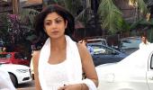 PIX: Shilpa Shetty, more at Sonu Nigam's mother's chautha