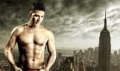 Skyfall action director roped in Akshay's Thuppakki remake