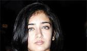 Akshara Haasan to make acting debut