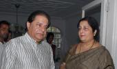 PIX: Bollywood says goodbye to Anup Jalota's wife, Medha