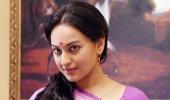 Awards snub for Lootera leaves Sonakshi furious