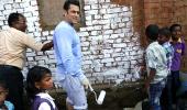 PIX: Salman Khan does his bit for Narendra Modi