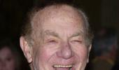 Comedian Jack Carter dies at 93