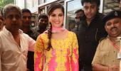 PIX: Sunny Leone visits Siddhivinayak temple