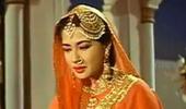 Quiz: Who romanced Meena Kumari in Pakeezah?