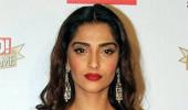 Navratri Special: Sonam, Priyanka, Kangana in RED