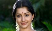 Meera Jasmine to make her comeback