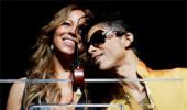 Mariah Carey pays tribute to Prince at Paris gig