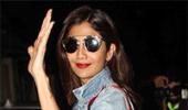 PIX: Shilpa Shetty watches Rustom with Ileana