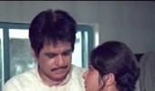 Quiz: What is Dilip Kumar's newspaper called in Mashaal?