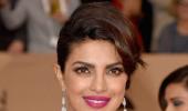 2016 SAG Awards: Priyanka makes a STUNNING appearance