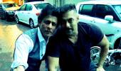 Shah Rukh, Salman go cycling together!