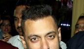 PIX: Salman, Katrina at Baba Siddique's Iftar party