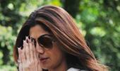 Akshay, Abhishek attend Shilpa Shetty's father's funeral