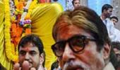 PIX: Amitabh Bachchan visits Lalbaug Ganpati