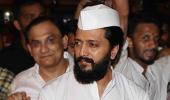 PIX: Riteish Deshmukh visits Siddhivinayak Temple