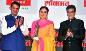 PIX: Kareena, Akshay receive awards