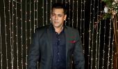 And Salman arrived for Priyanka's reception...