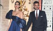 PIX: Malaika, Karisma, Karan party with Sonam-Anand