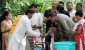 Sanjay Dutt, family bid adieu to Lord Ganesha