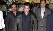 PIX: Salman, Sonakshi at Bolly wedding