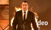 Akshay makes his debut ONCE AGAIN!