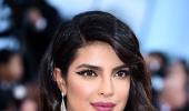 Cannes: Priyanka's seductive entry!