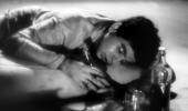 20 UNFORGETTABLE FRAMES of Dilip Kumar