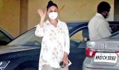 Kareena waves while Taimur plays