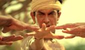 25 SPECTACULAR frames of Lagaan