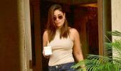 Kareena gets ready to party