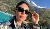 PIX: Kareena, the GORGEOUS SELFIE Queen!