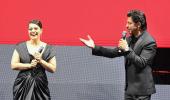 What's Shah Rukh Doing With Priyanka?