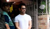 Aamir Braves Mumbai's Rain