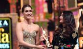 Aishwarya Celebrates Kriti at IIFA