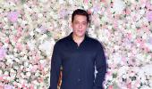 Katrina, Kangana Party With Salman