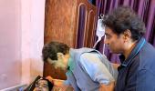 Jeetendra Visits Ailing Junior Mehmood