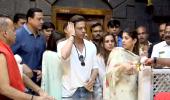 Shah Rukh, Suhana Pray At Sai Baba Temple