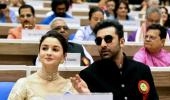 Alia Wears Wedding Sari To National Awards