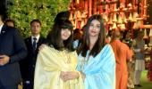 Aishwarya-Aaradhya At Ambani Ganpati