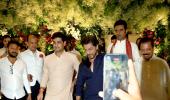 Salman-Shah Rukh Pray With Eknath Shinde