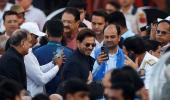 SRK Star Attraction At Modi Swearing In