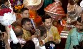 WATCH: Varun Prays To Lalbaugcha Raja