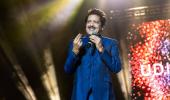 Kiss Controversy: Udit Narayan Responds!