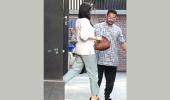 WATCH: Aamir Steps Out With Gauri For 1st Time