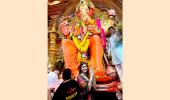 Shilpa-Malaika's Day Out With Ganpati