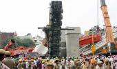 Now, rescue cranes topple at Delhi Metro site