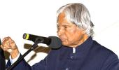 Kalam bowls US students over