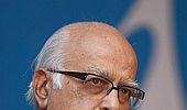 Advani on phone tapping row: 'Is Emergency back?'